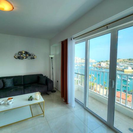 Seafront Beautifully Furnished 2 Bedrooms Gogzr-3 Gzira Luaran gambar