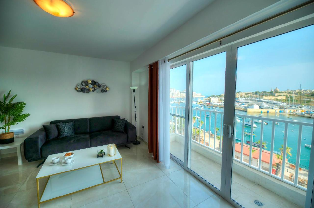 Seafront Beautifully Furnished 2 Bedrooms Gogzr-3 Gzira Luaran gambar