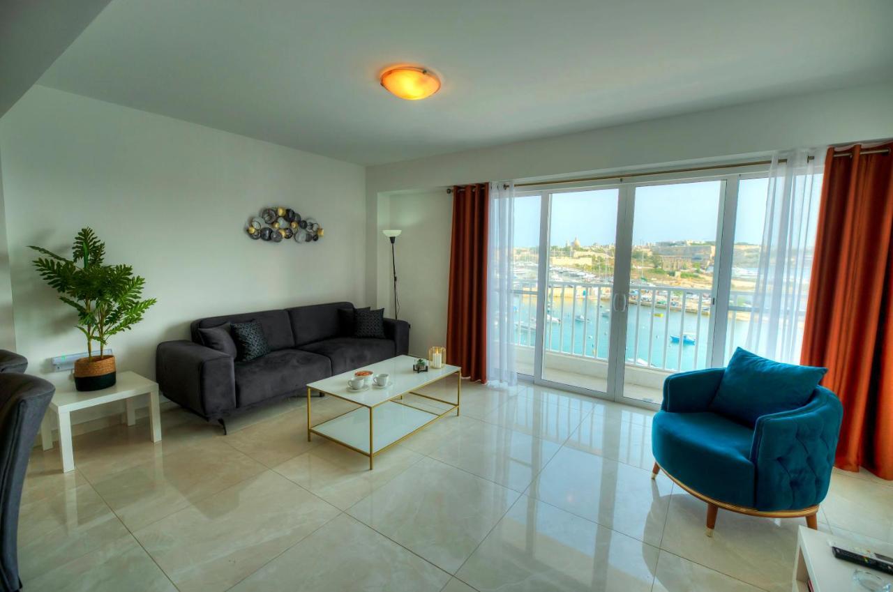 Seafront Beautifully Furnished 2 Bedrooms Gogzr-3 Gzira Luaran gambar