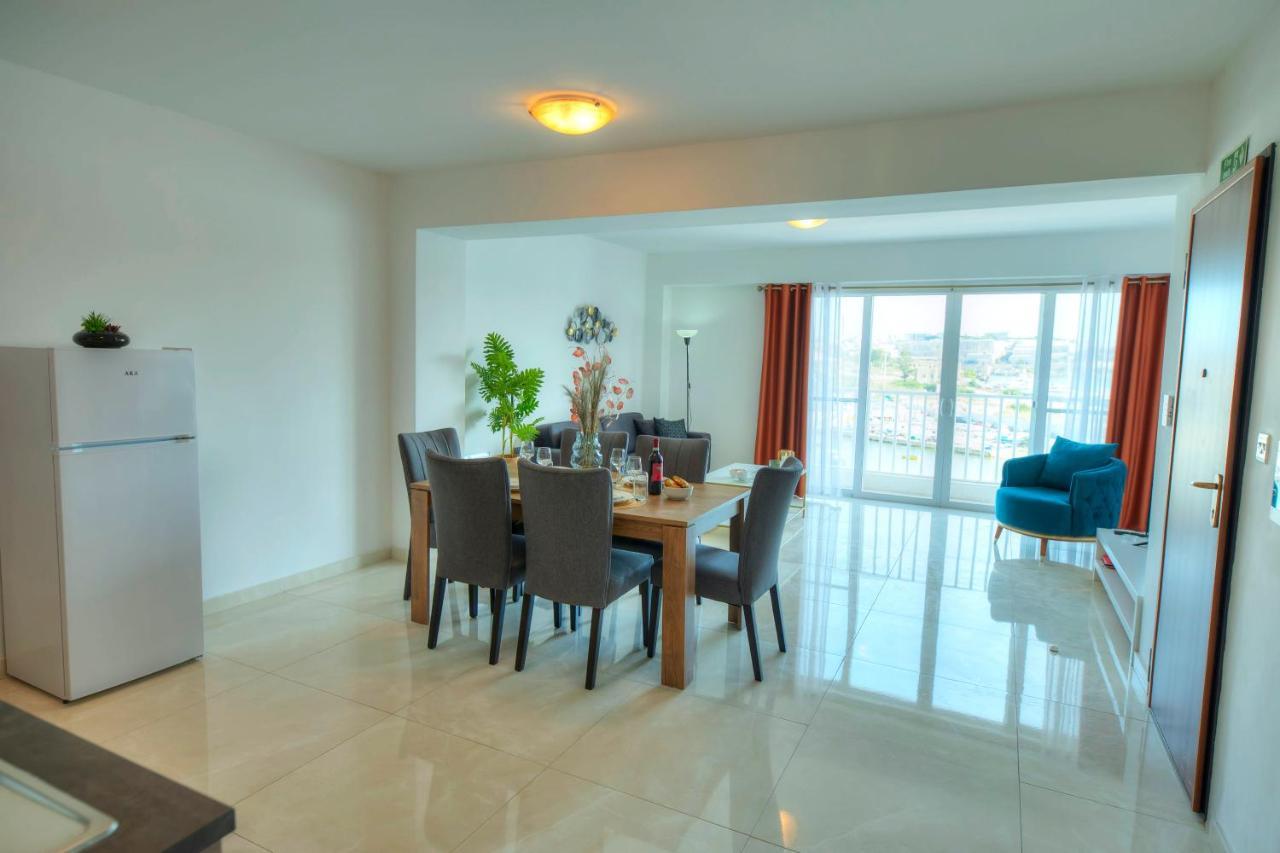 Seafront Beautifully Furnished 2 Bedrooms Gogzr-3 Gzira Luaran gambar